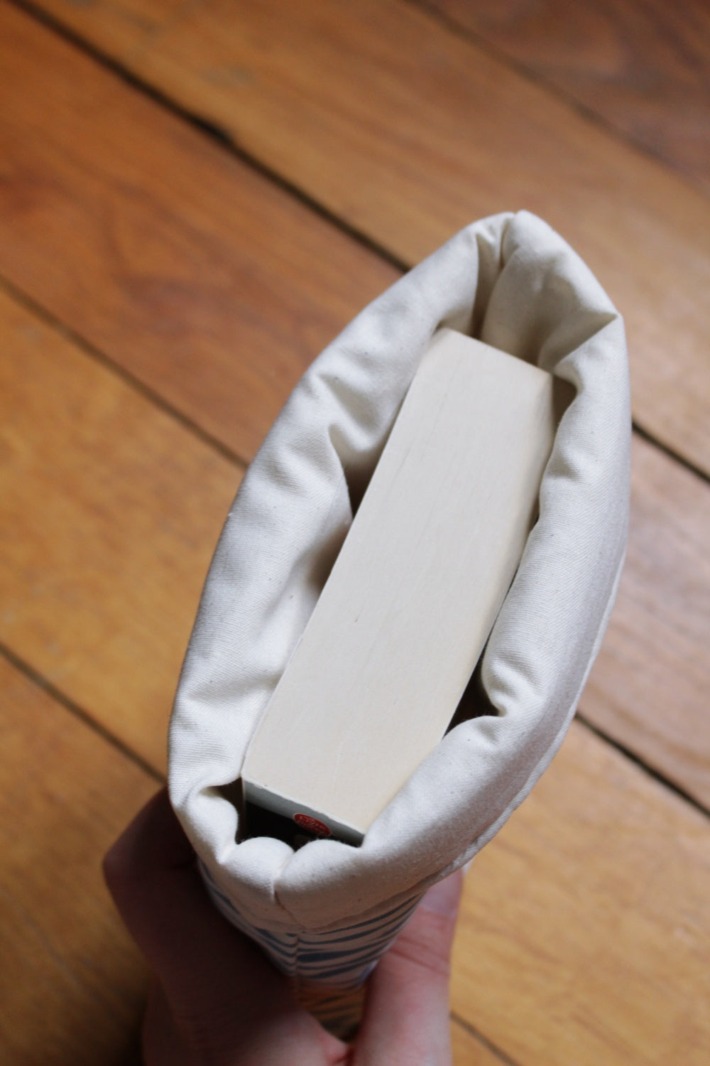 Pochette à livres (Poche uniquement) // AMANDINE