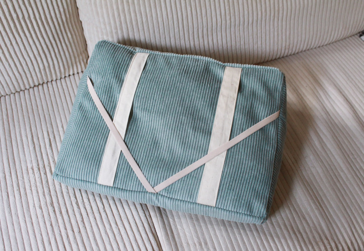 Coussin de lecture // BLUE