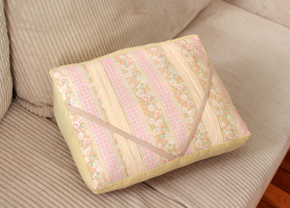 Coussin de lecture // CORALINE